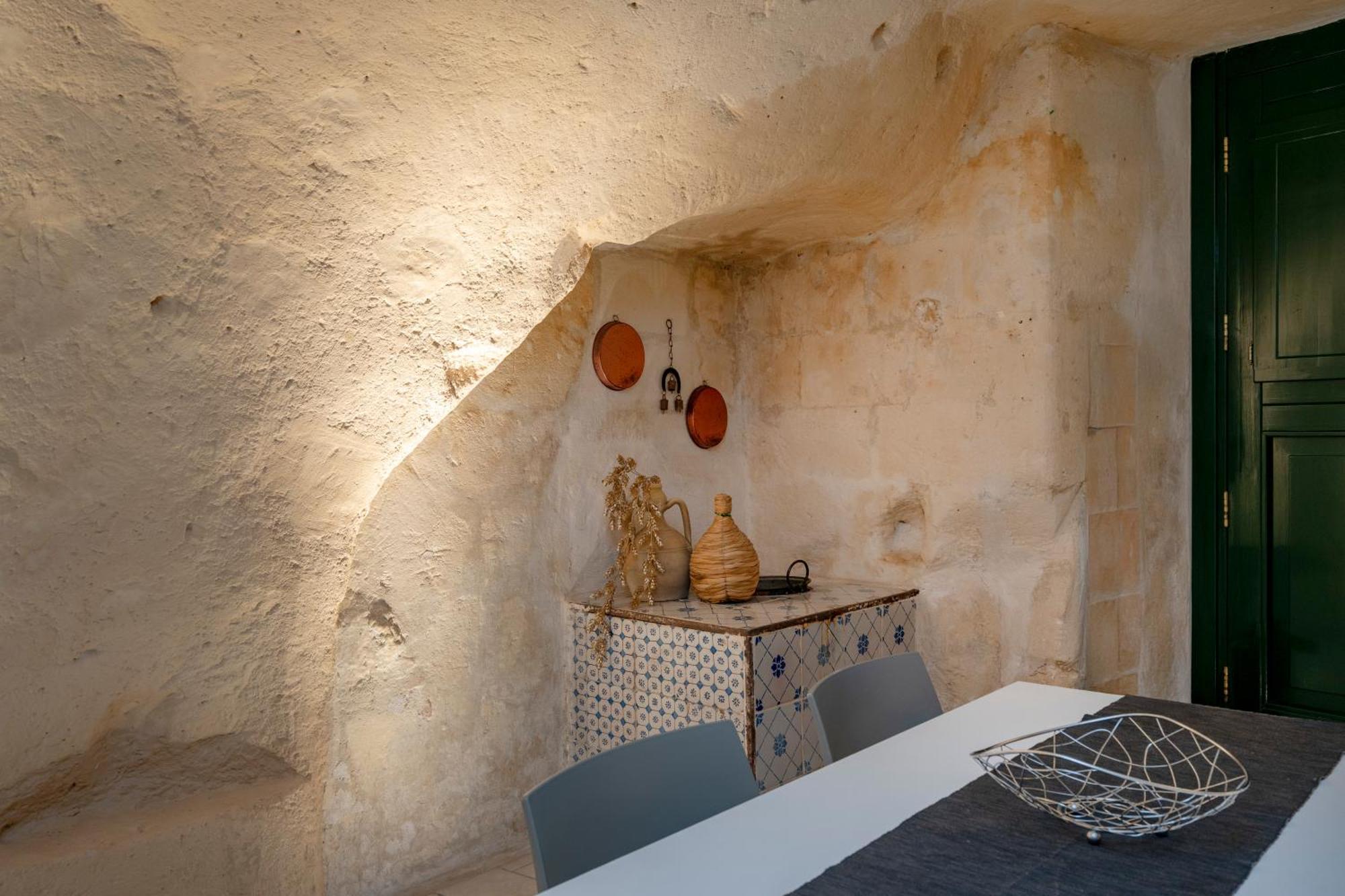 La Grotta Di Lulu Apartment มาเตรา ภายนอก รูปภาพ